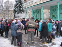 Эвакуация детей из школы
